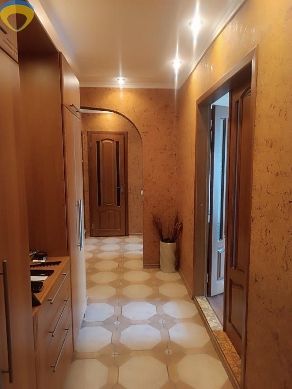 продажа трехкомнатной квартиры номер A-173654 в Малиновском районе, фото номер 9